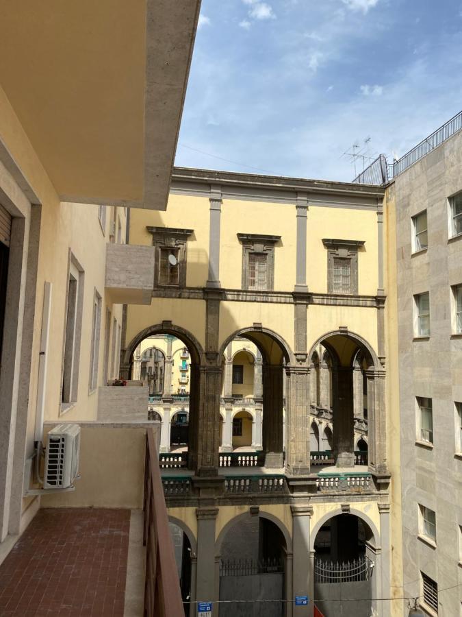 Hall Inn B&B In Center Naples Exterior photo